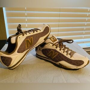 New Balance 442 Brown and White Sneakers